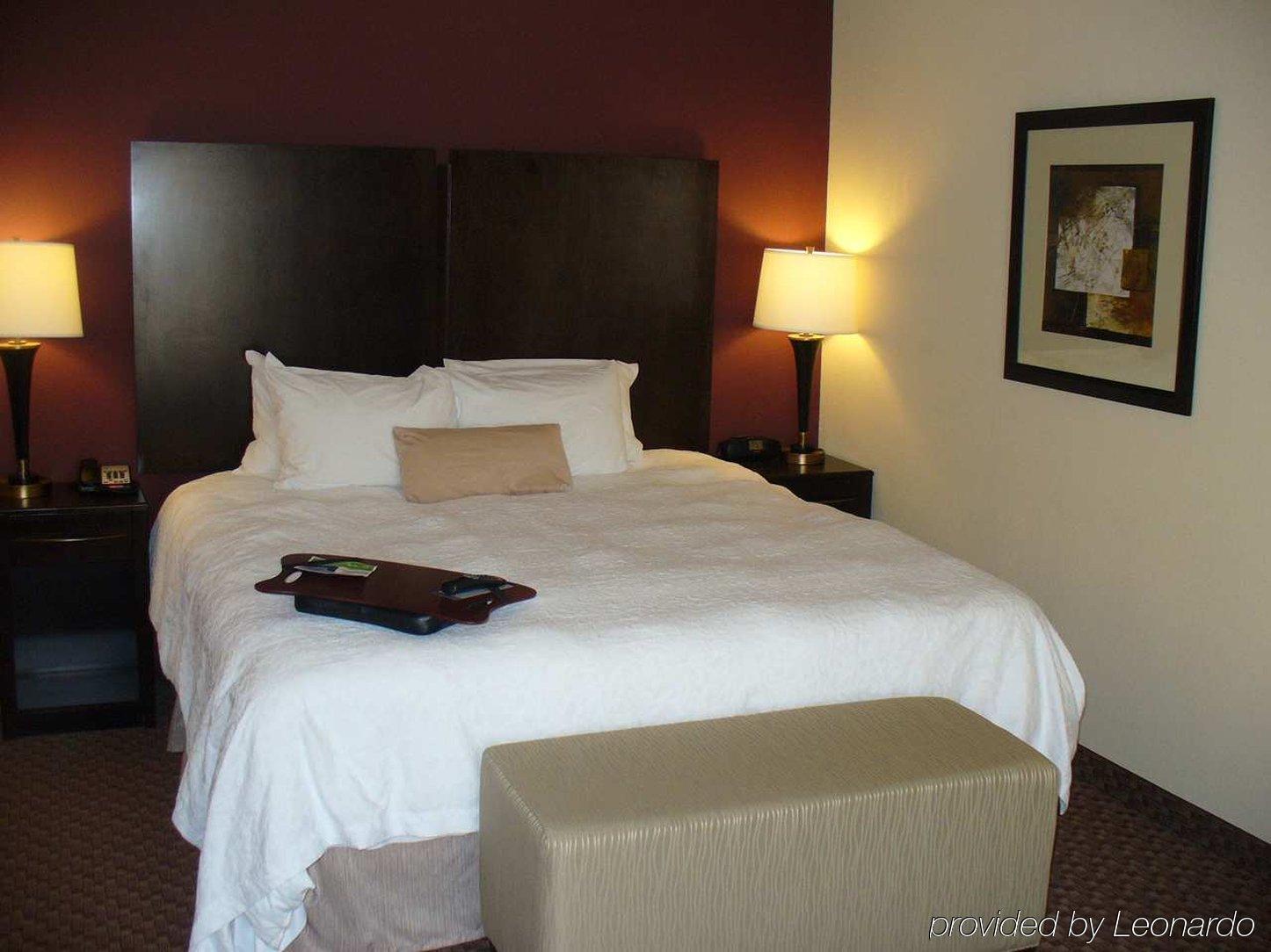 Hampton & Hotel 3*