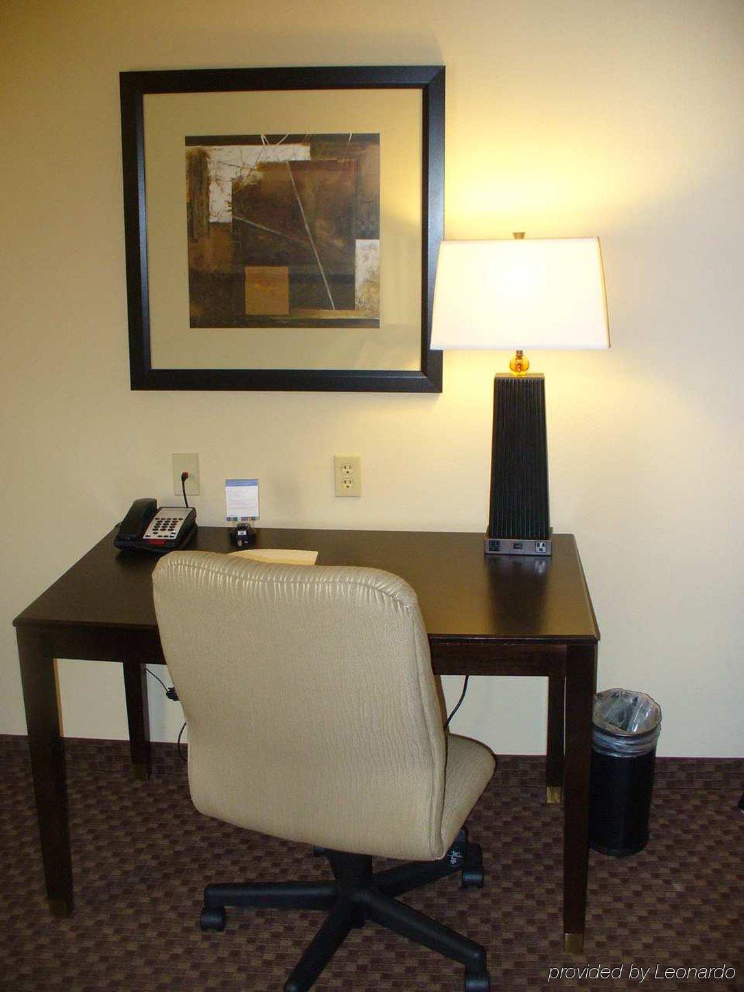Hotel Hampton & 3*