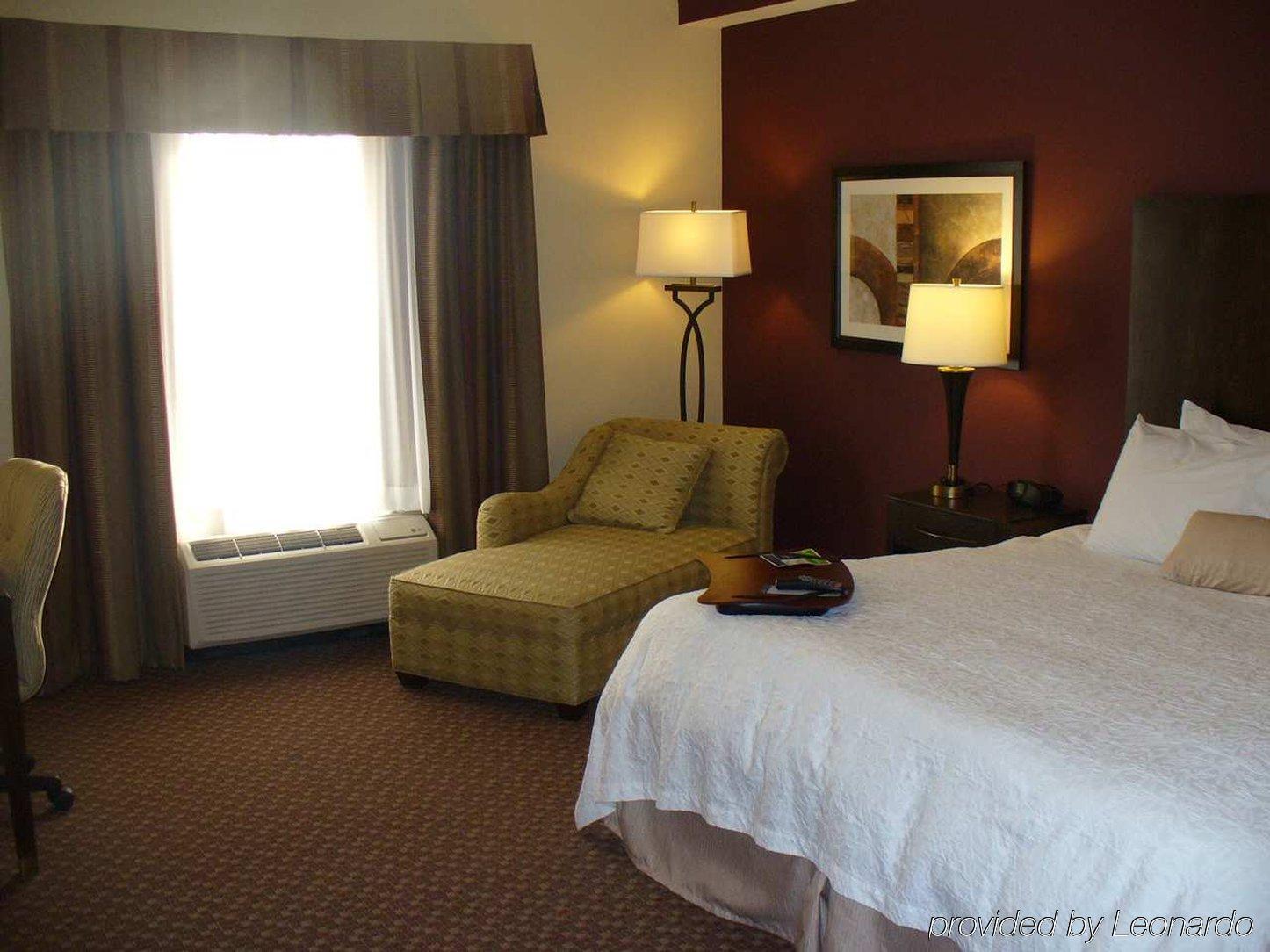 Hotel Hampton & 3*