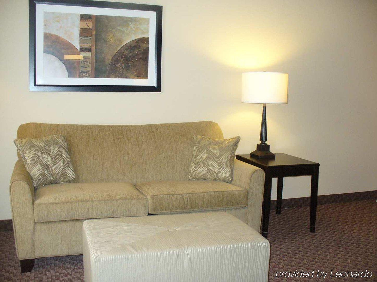 Hotel Hampton &